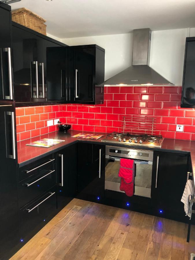 Six By The Sea - 2 Bed House - A Little Something For Everyone Saint Columb Minor Exterior photo