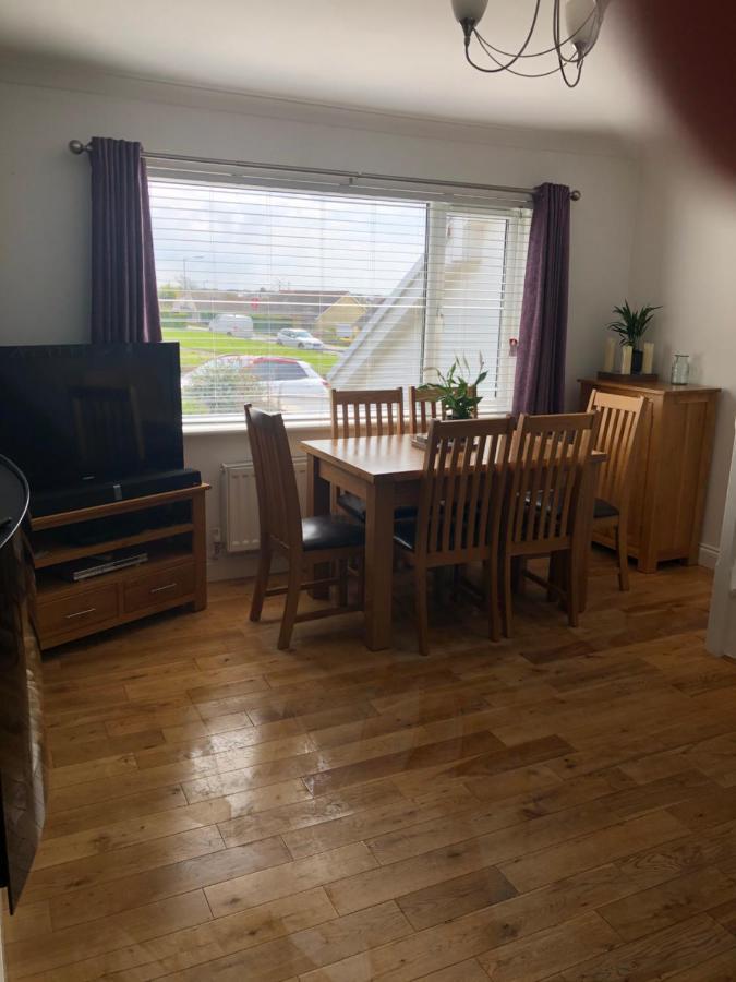 Six By The Sea - 2 Bed House - A Little Something For Everyone Saint Columb Minor Exterior photo